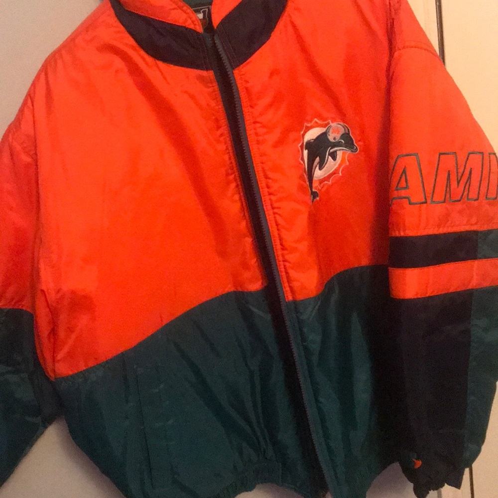 Vintage Dolphin Jacket💯🔥